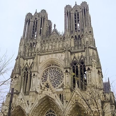 KOSY Appart'hôtel Le Champ De Mars Reims Buitenkant foto